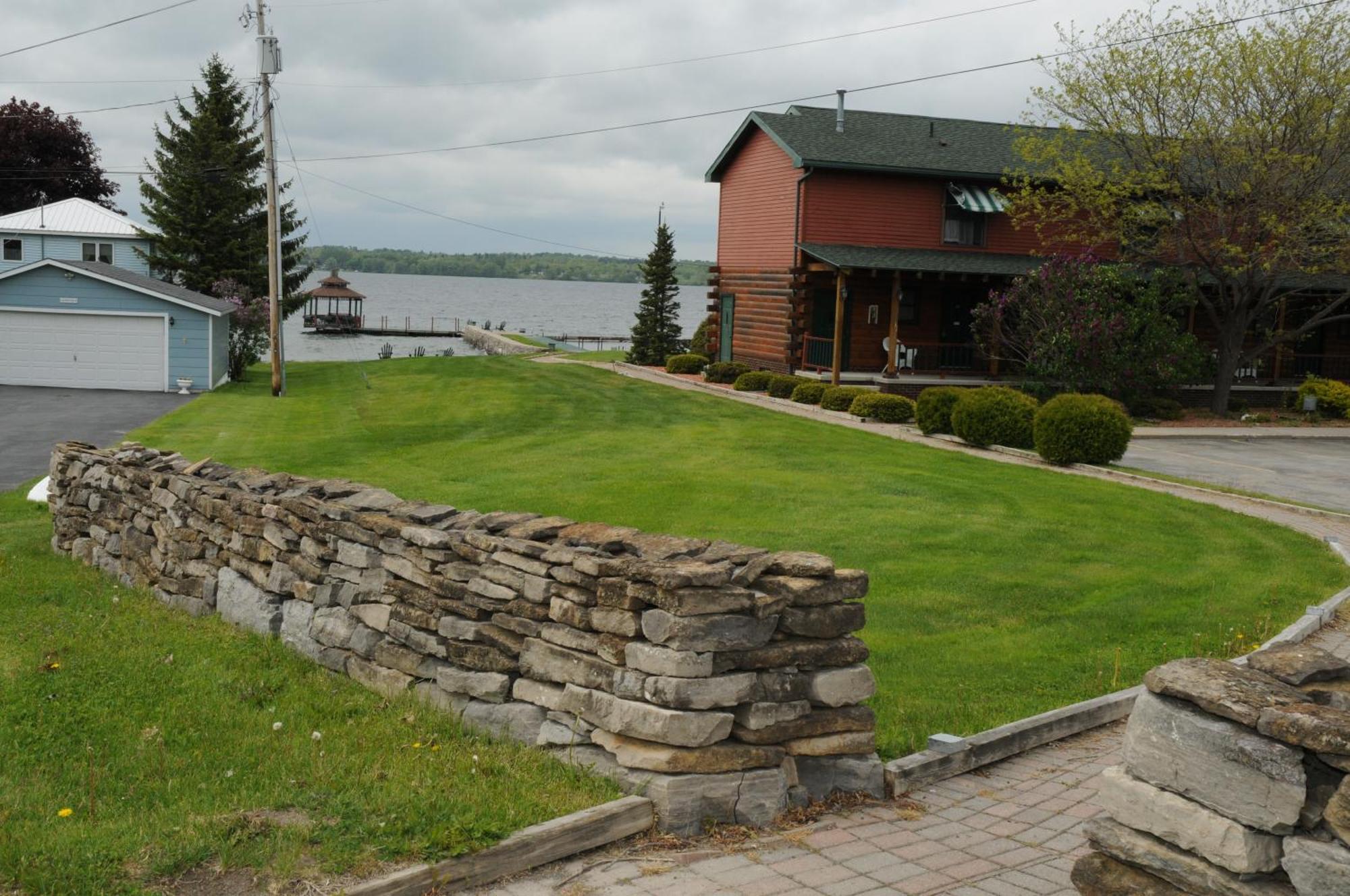Stone Fence Resort Ogdensburg Ngoại thất bức ảnh